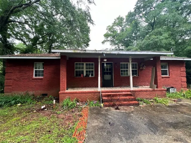 118 Meriwether Street, Grantville, Georgia 30220