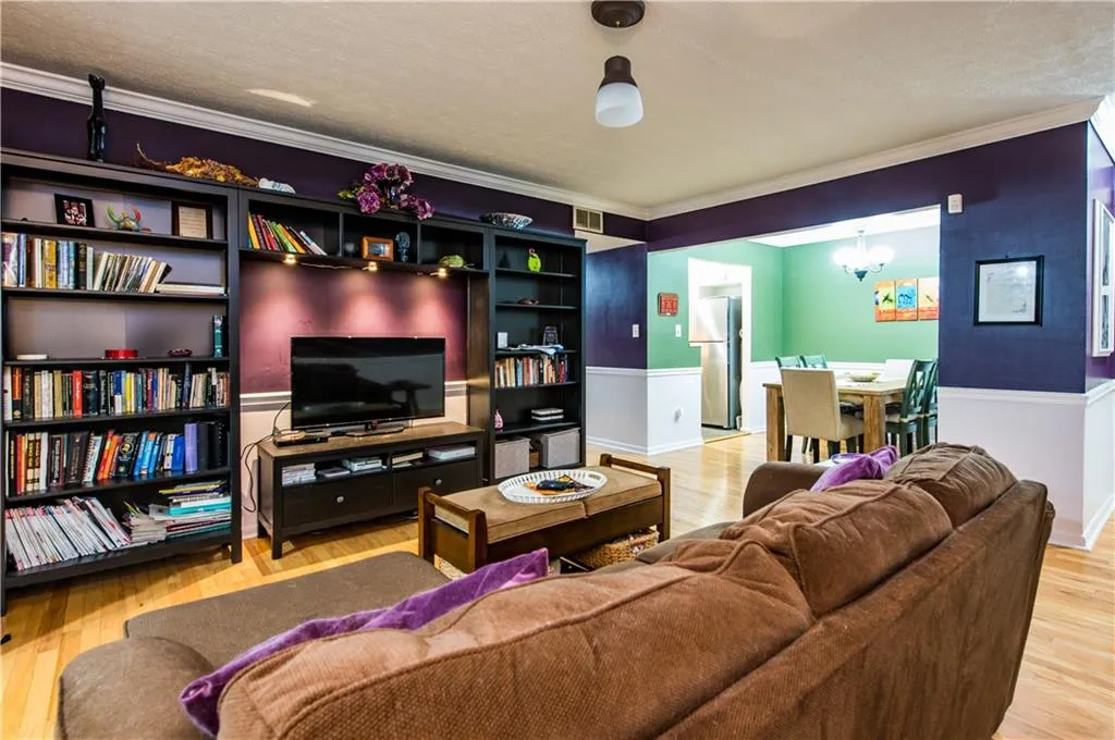 5147 Roswell Road Unit 5, Atlanta, Georgia 30342, 2 Bedrooms Bedrooms, ,1 BathroomBathrooms,Residential,Sold,5147 Roswell Road Unit 5,5873791