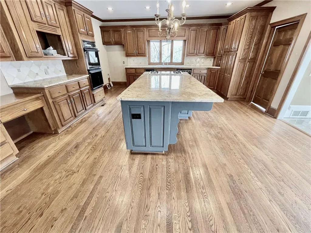 1835 Brandon Hall Drive, Sandy Springs, Georgia 30350, 6 Bedrooms Bedrooms, ,4 BathroomsBathrooms,Residential,Sold,1835 Brandon Hall Drive,7365212