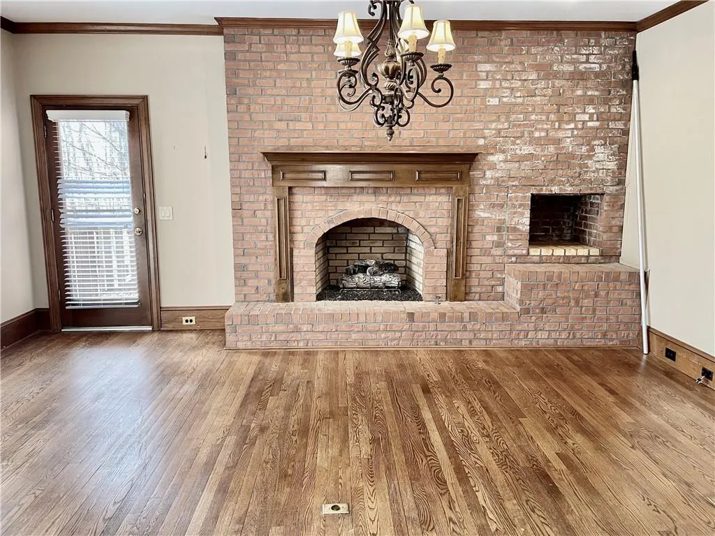 1835 Brandon Hall Drive, Sandy Springs, Georgia 30350, 6 Bedrooms Bedrooms, ,4 BathroomsBathrooms,Residential,Sold,1835 Brandon Hall Drive,7365212