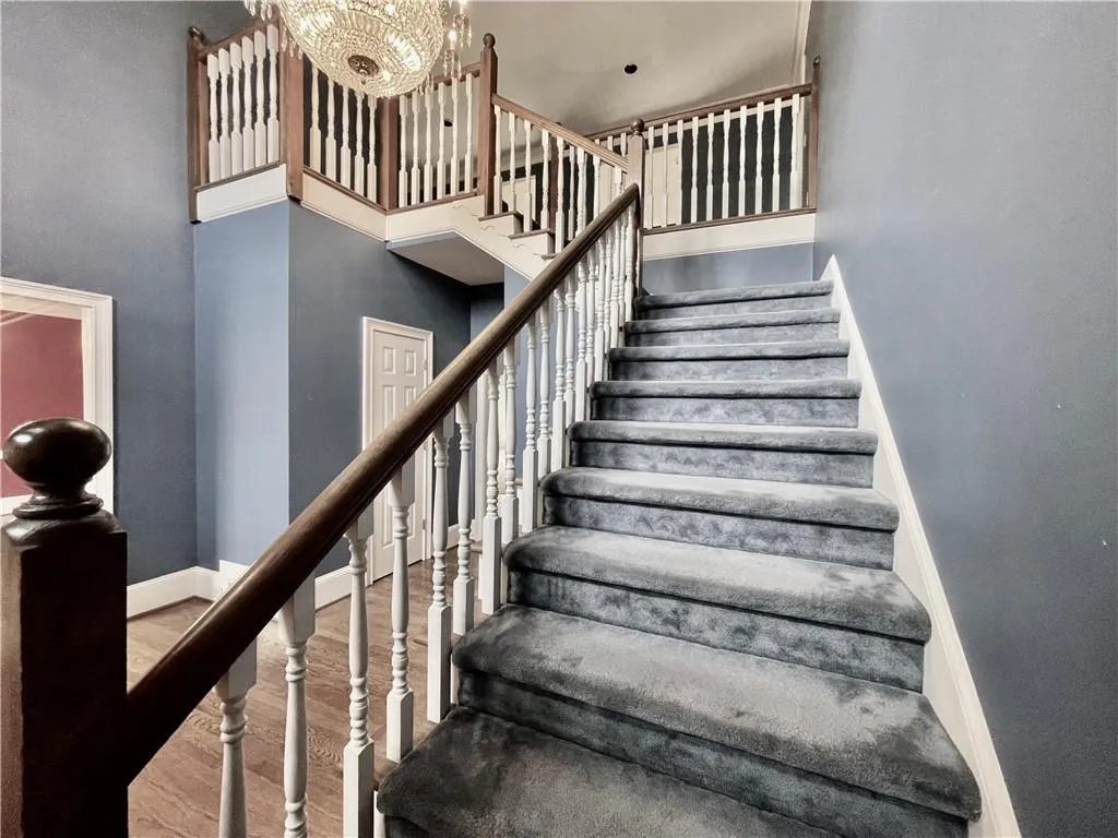 1835 Brandon Hall Drive, Sandy Springs, Georgia 30350, 6 Bedrooms Bedrooms, ,4 BathroomsBathrooms,Residential,Sold,1835 Brandon Hall Drive,7365212