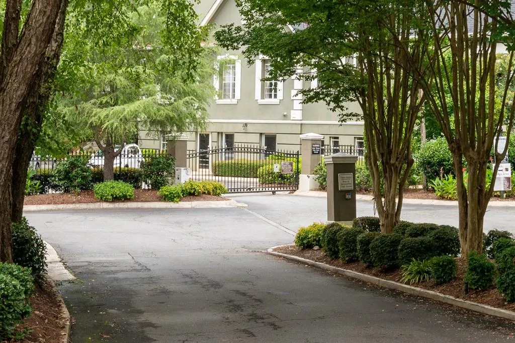 6900 Roswell Road Unit A-1, Atlanta, Georgia 30328, 2 Bedrooms Bedrooms, ,2 BathroomsBathrooms,Residential,Sold,6900 Roswell Road Unit A-1,7469125