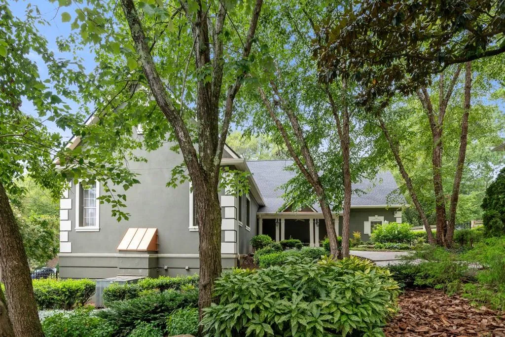 6900 Roswell Road Unit A-1, Atlanta, Georgia 30328, 2 Bedrooms Bedrooms, ,2 BathroomsBathrooms,Residential,Sold,6900 Roswell Road Unit A-1,7469125