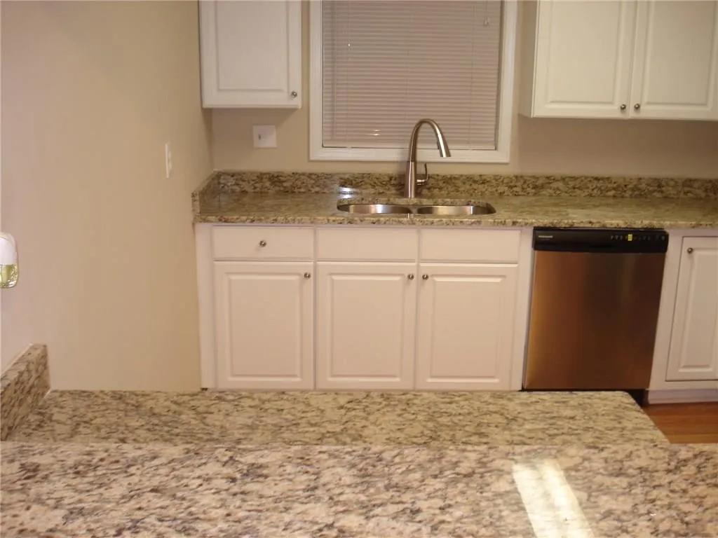 710 Vicksburg Place, Atlanta, Georgia 30350, 3 Bedrooms Bedrooms, ,2 BathroomsBathrooms,Residential,Sold,710 Vicksburg Place,5604639