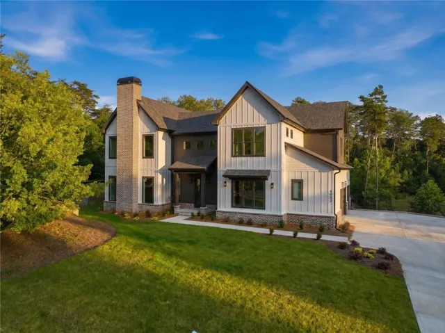 6003 Bluewater Boulevard, Gainesville, Georgia 30506