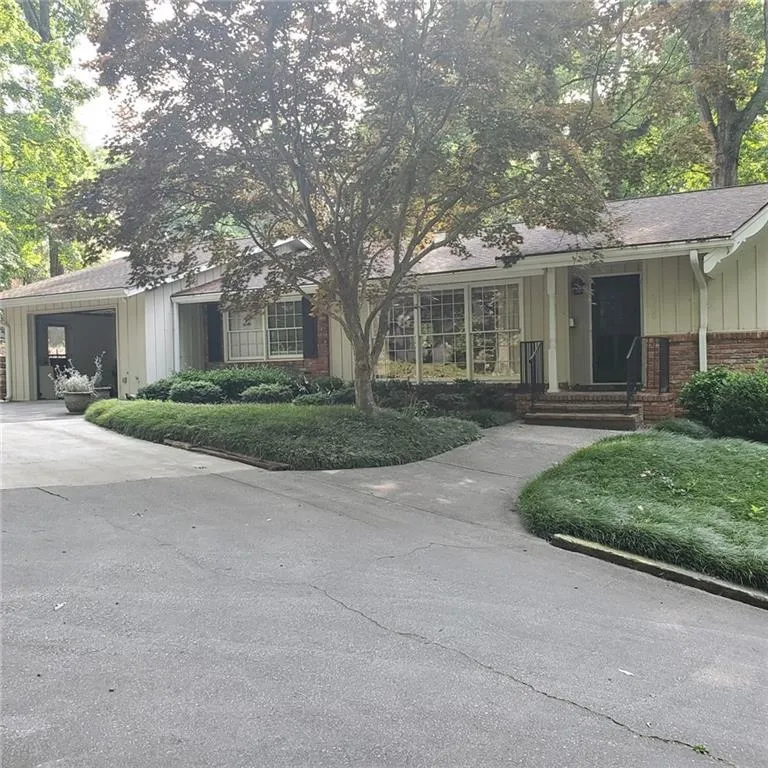 6750 Castleton Drive, Atlanta, Georgia 30328, 3 Bedrooms Bedrooms, ,2 BathroomsBathrooms,Residential,Sold,6750 Castleton Drive,6920780