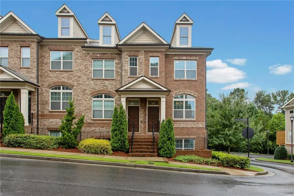 7285 Highland Bluff, Atlanta, Georgia 30328, 3 Bedrooms Bedrooms, ,3 BathroomsBathrooms,Residential,Sold,7285 Highland Bluff,6054180