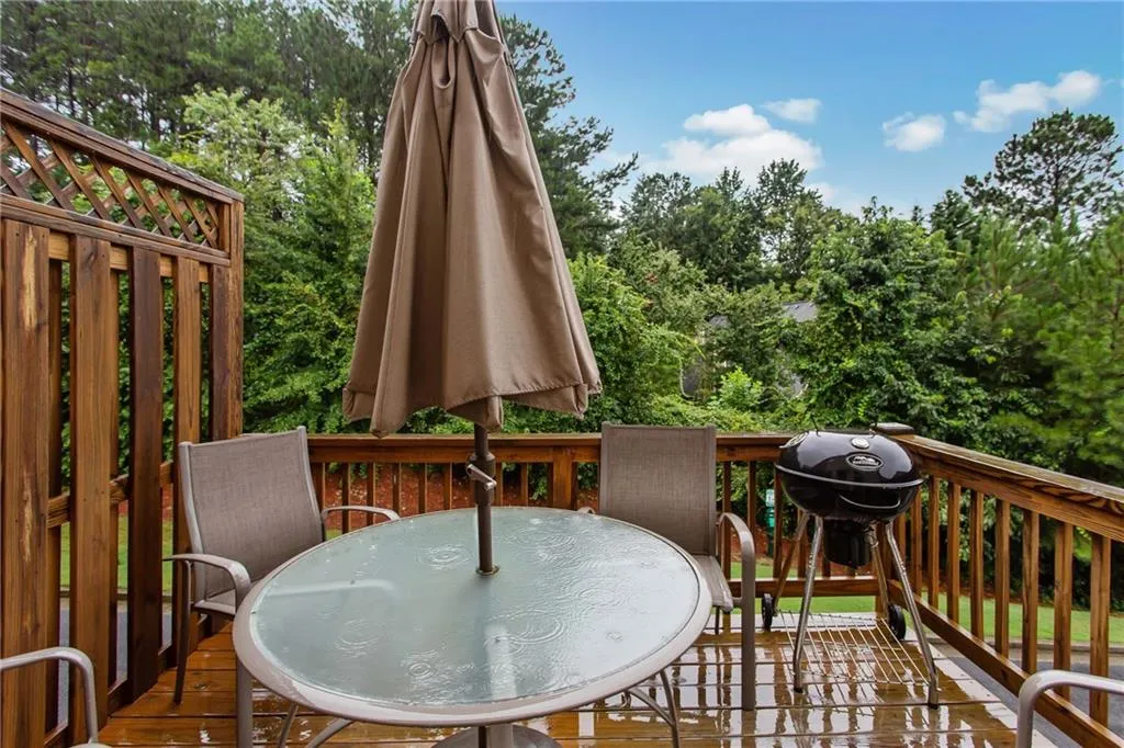 7285 Highland Bluff, Atlanta, Georgia 30328, 3 Bedrooms Bedrooms, ,3 BathroomsBathrooms,Residential,Sold,7285 Highland Bluff,6054180