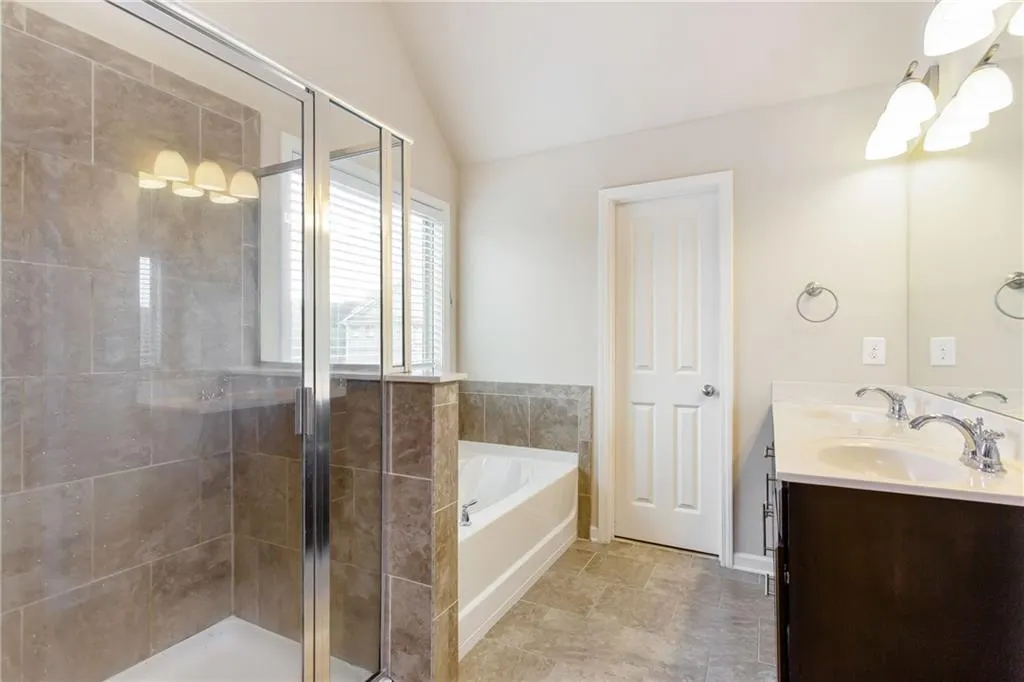 7285 Highland Bluff, Atlanta, Georgia 30328, 3 Bedrooms Bedrooms, ,3 BathroomsBathrooms,Residential,Sold,7285 Highland Bluff,6054180