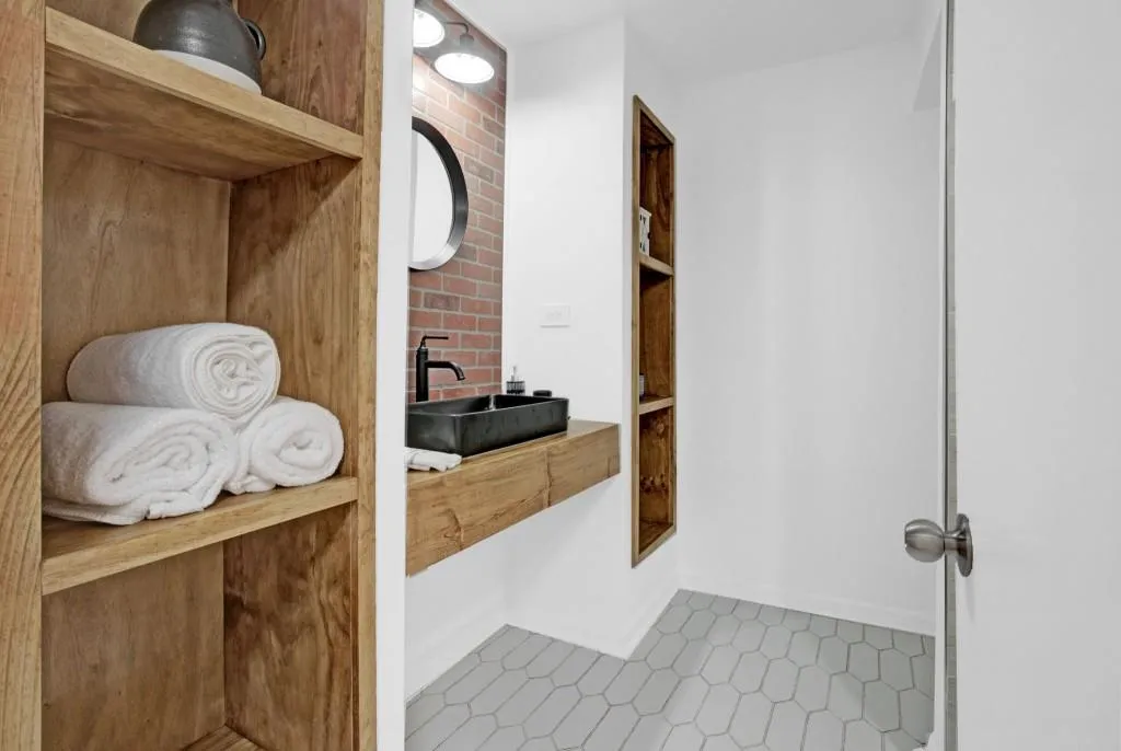 6851 Roswell Road Unit H-31, Sandy Springs, Georgia 30328, 2 Bedrooms Bedrooms, ,2 BathroomsBathrooms,Residential,Sold,6851 Roswell Road Unit H-31,7084211