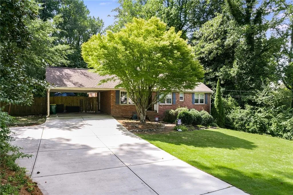 232 Underwood Drive, Sandy Springs, Georgia 30328, 4 Bedrooms Bedrooms, ,3 BathroomsBathrooms,Residential,Sold,232 Underwood Drive,7267501