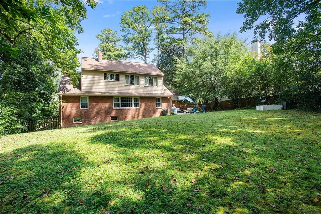 232 Underwood Drive, Sandy Springs, Georgia 30328, 4 Bedrooms Bedrooms, ,3 BathroomsBathrooms,Residential,Sold,232 Underwood Drive,7267501