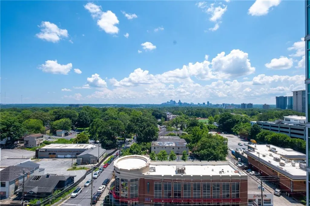 250 Pharr Road Ne Unit 310, Atlanta, Georgia 30305, 2 Bedrooms Bedrooms, 0 ,2 BathroomsBathrooms,Residential,For Sale,250 Pharr Road Ne Unit 310,7741245