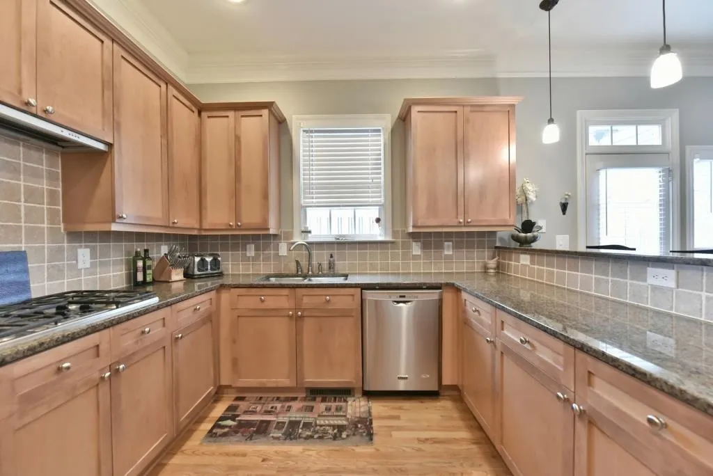 218 Meeting Lane, Atlanta, Georgia 30342, 4 Bedrooms Bedrooms, ,3 BathroomsBathrooms,Residential,Sold,218 Meeting Lane,5819227
