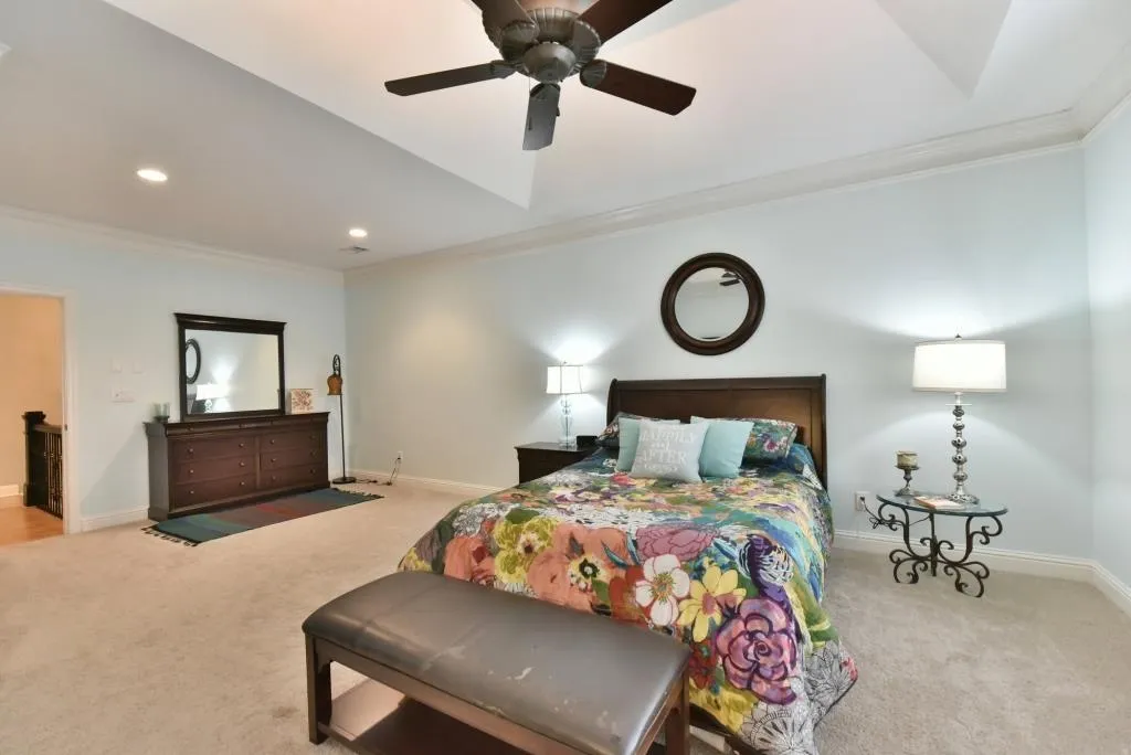 218 Meeting Lane, Atlanta, Georgia 30342, 4 Bedrooms Bedrooms, ,3 BathroomsBathrooms,Residential,Sold,218 Meeting Lane,5819227