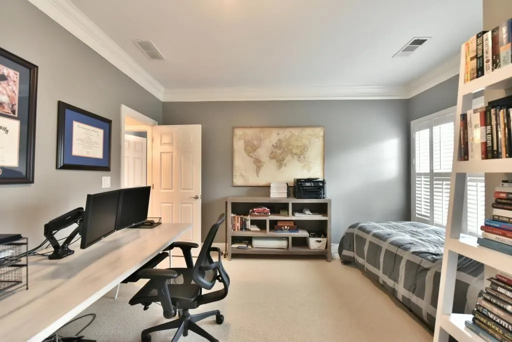 218 Meeting Lane, Atlanta, Georgia 30342, 4 Bedrooms Bedrooms, ,3 BathroomsBathrooms,Residential,Sold,218 Meeting Lane,5819227