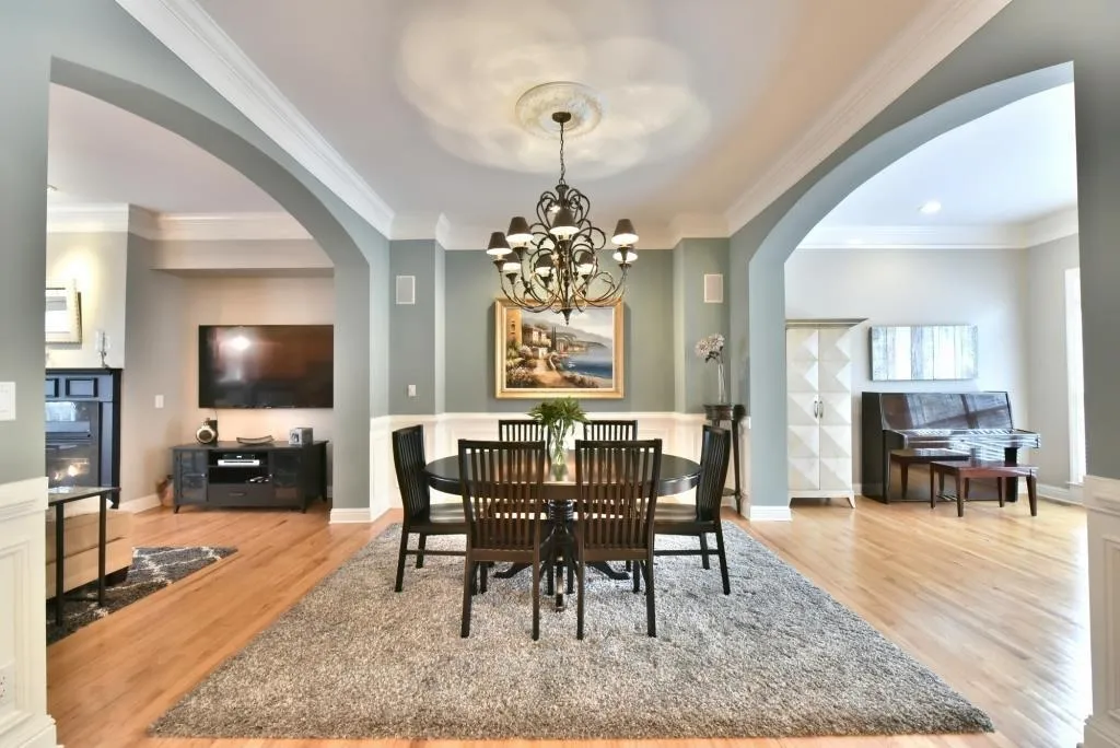218 Meeting Lane, Atlanta, Georgia 30342, 4 Bedrooms Bedrooms, ,3 BathroomsBathrooms,Residential,Sold,218 Meeting Lane,5819227