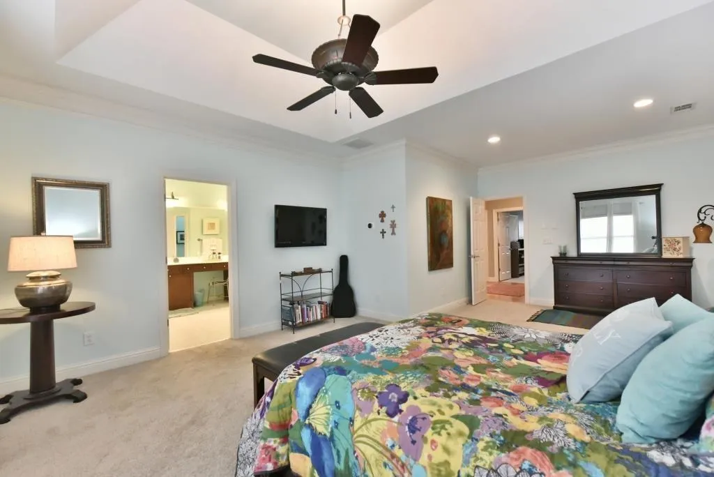 218 Meeting Lane, Atlanta, Georgia 30342, 4 Bedrooms Bedrooms, ,3 BathroomsBathrooms,Residential,Sold,218 Meeting Lane,5819227