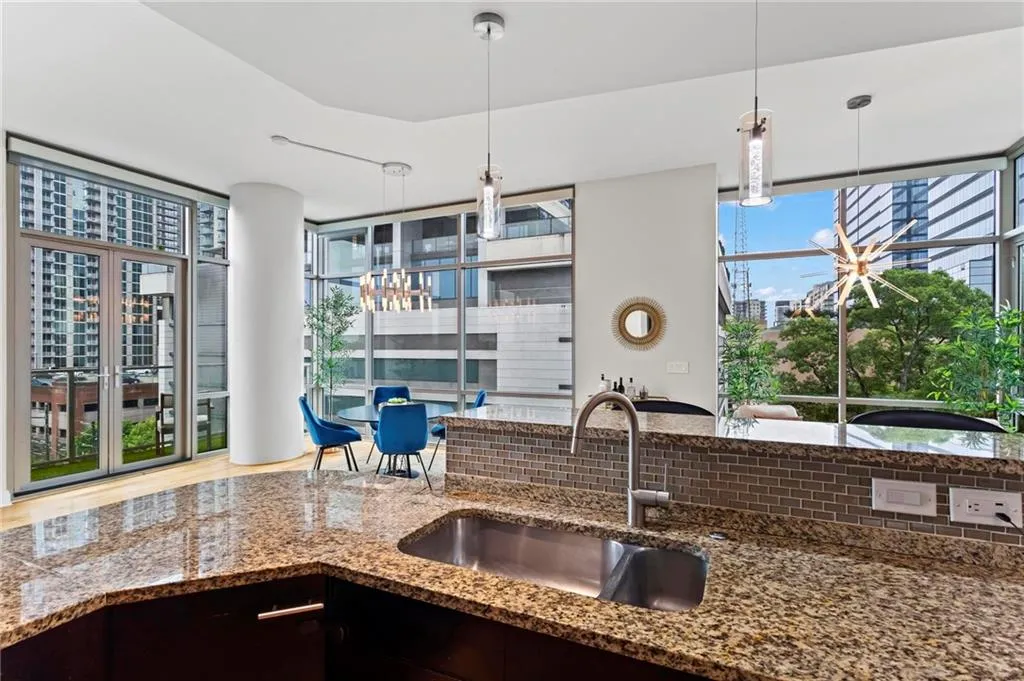 905 Juniper Street Ne Unit 808, Atlanta, Georgia 30309, 2 Bedrooms Bedrooms, ,2 BathroomsBathrooms,Residential,For Sale,905 Juniper Street Ne Unit 808,7577990
