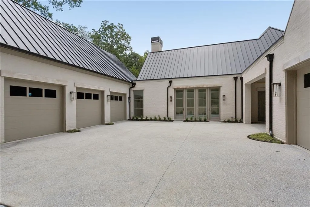 4845 Jett Road, Atlanta, Georgia 30327, 6 Bedrooms Bedrooms, 0 ,6 BathroomsBathrooms,Residential,For Sale,4845 Jett Road,7778180
