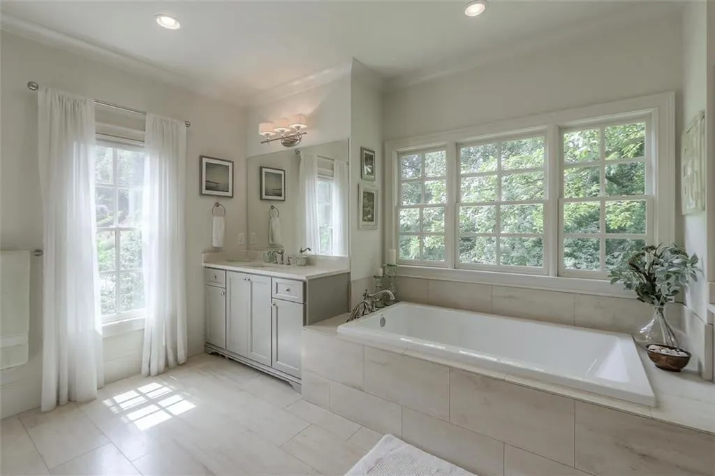 4805 Lafayette Court, Sandy Springs, Georgia 30327, 6 Bedrooms Bedrooms, ,6 BathroomsBathrooms,Residential,Sold,4805 Lafayette Court,6744268