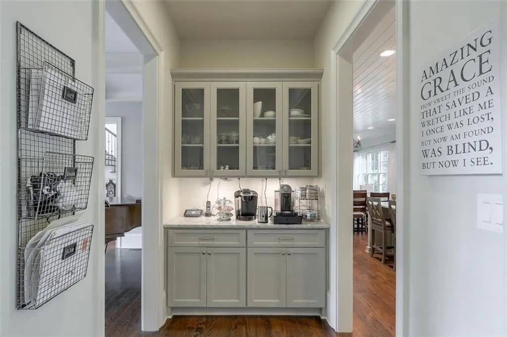 4805 Lafayette Court, Sandy Springs, Georgia 30327, 6 Bedrooms Bedrooms, ,6 BathroomsBathrooms,Residential,Sold,4805 Lafayette Court,6744268