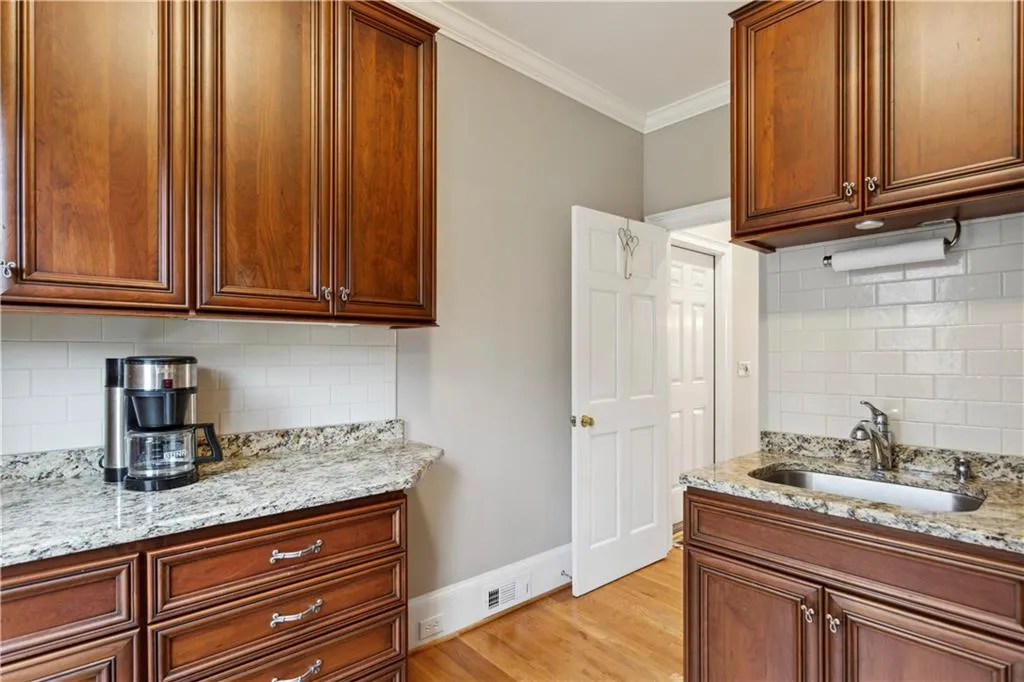 320 Quiet Water Lane, Sandy Springs, Georgia 30350, 5 Bedrooms Bedrooms, ,4 BathroomsBathrooms,Residential,Sold,320 Quiet Water Lane,7154745