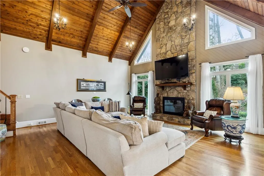 320 Quiet Water Lane, Sandy Springs, Georgia 30350, 5 Bedrooms Bedrooms, ,4 BathroomsBathrooms,Residential,Sold,320 Quiet Water Lane,7154745