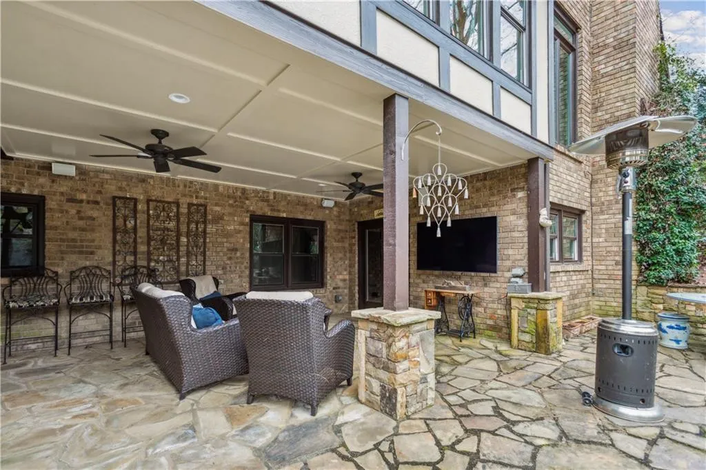 320 Quiet Water Lane, Sandy Springs, Georgia 30350, 5 Bedrooms Bedrooms, ,4 BathroomsBathrooms,Residential,Sold,320 Quiet Water Lane,7154745