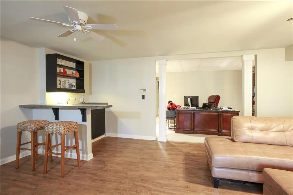 520 Brantley Road, Sandy Springs, Georgia 30350, 3 Bedrooms Bedrooms, ,3 BathroomsBathrooms,Residential,Sold,520 Brantley Road,5981767