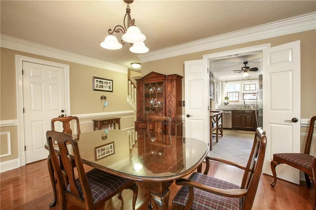 520 Brantley Road, Sandy Springs, Georgia 30350, 3 Bedrooms Bedrooms, ,3 BathroomsBathrooms,Residential,Sold,520 Brantley Road,5981767