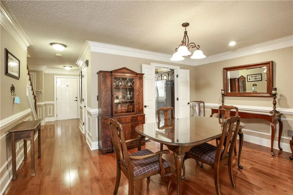 520 Brantley Road, Sandy Springs, Georgia 30350, 3 Bedrooms Bedrooms, ,3 BathroomsBathrooms,Residential,Sold,520 Brantley Road,5981767