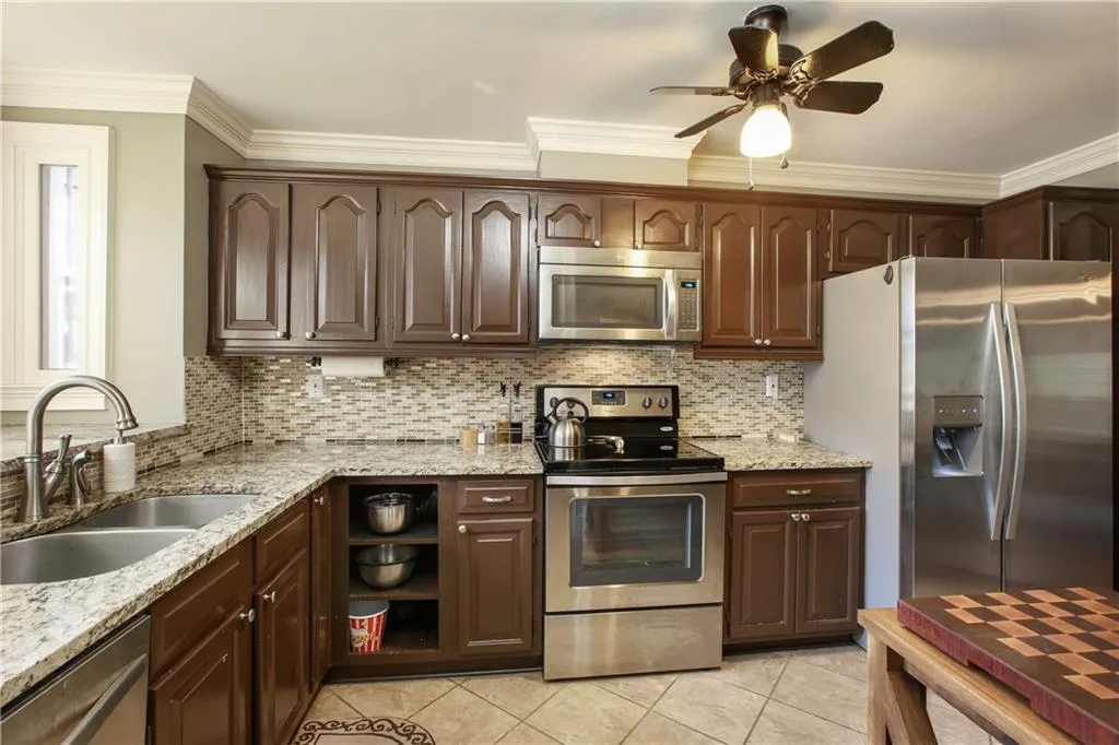 520 Brantley Road, Sandy Springs, Georgia 30350, 3 Bedrooms Bedrooms, ,3 BathroomsBathrooms,Residential,Sold,520 Brantley Road,5981767