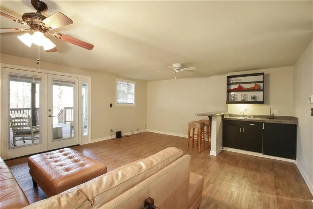 520 Brantley Road, Sandy Springs, Georgia 30350, 3 Bedrooms Bedrooms, ,3 BathroomsBathrooms,Residential,Sold,520 Brantley Road,5981767