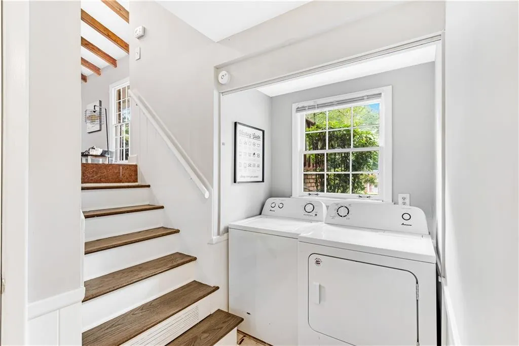 6555 Williamson Drive, Sandy Springs, Georgia 30328, 4 Bedrooms Bedrooms, ,3 BathroomsBathrooms,Residential,Sold,6555 Williamson Drive,6943051