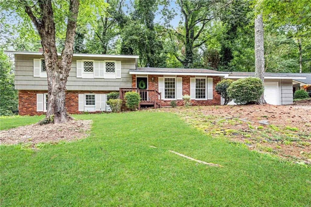 6555 Williamson Drive, Sandy Springs, Georgia 30328, 4 Bedrooms Bedrooms, ,3 BathroomsBathrooms,Residential,Sold,6555 Williamson Drive,6943051