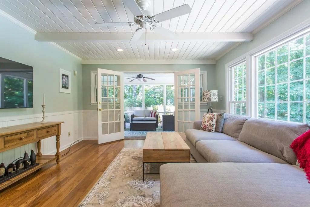 620 Bridgewater Drive, Atlanta, Georgia 30328, 4 Bedrooms Bedrooms, ,2 BathroomsBathrooms,Residential,Sold,620 Bridgewater Drive,5696442