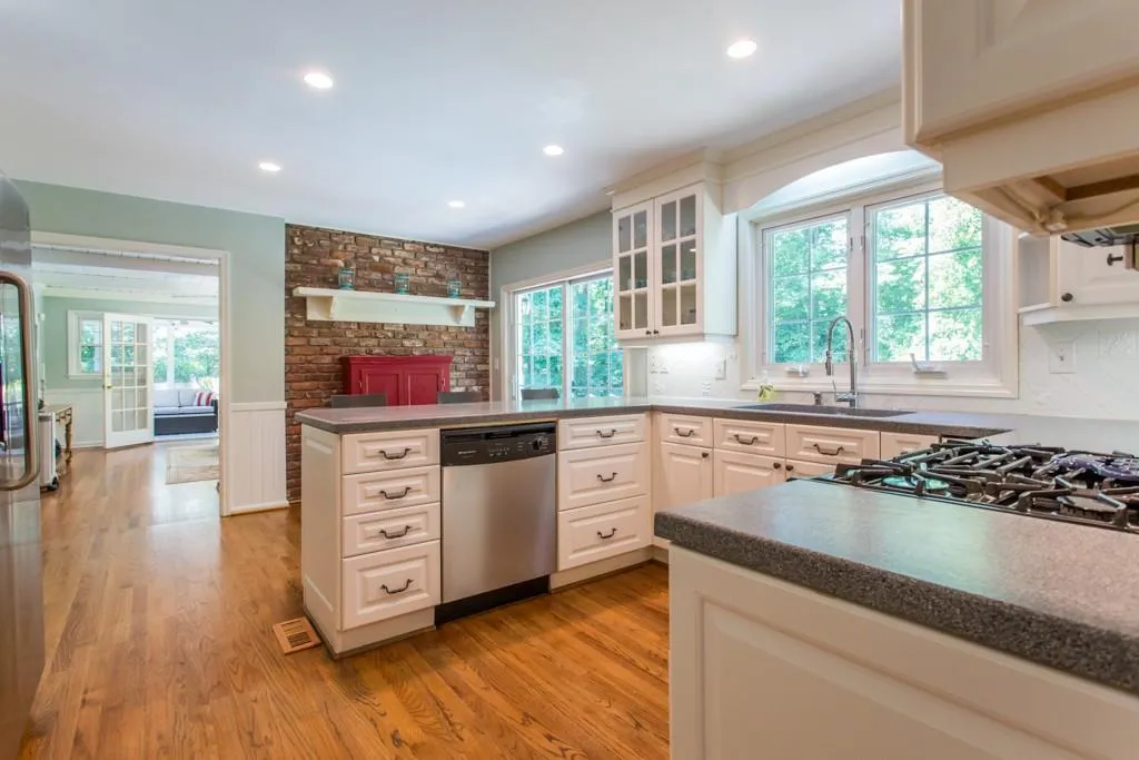 620 Bridgewater Drive, Atlanta, Georgia 30328, 4 Bedrooms Bedrooms, ,2 BathroomsBathrooms,Residential,Sold,620 Bridgewater Drive,5696442