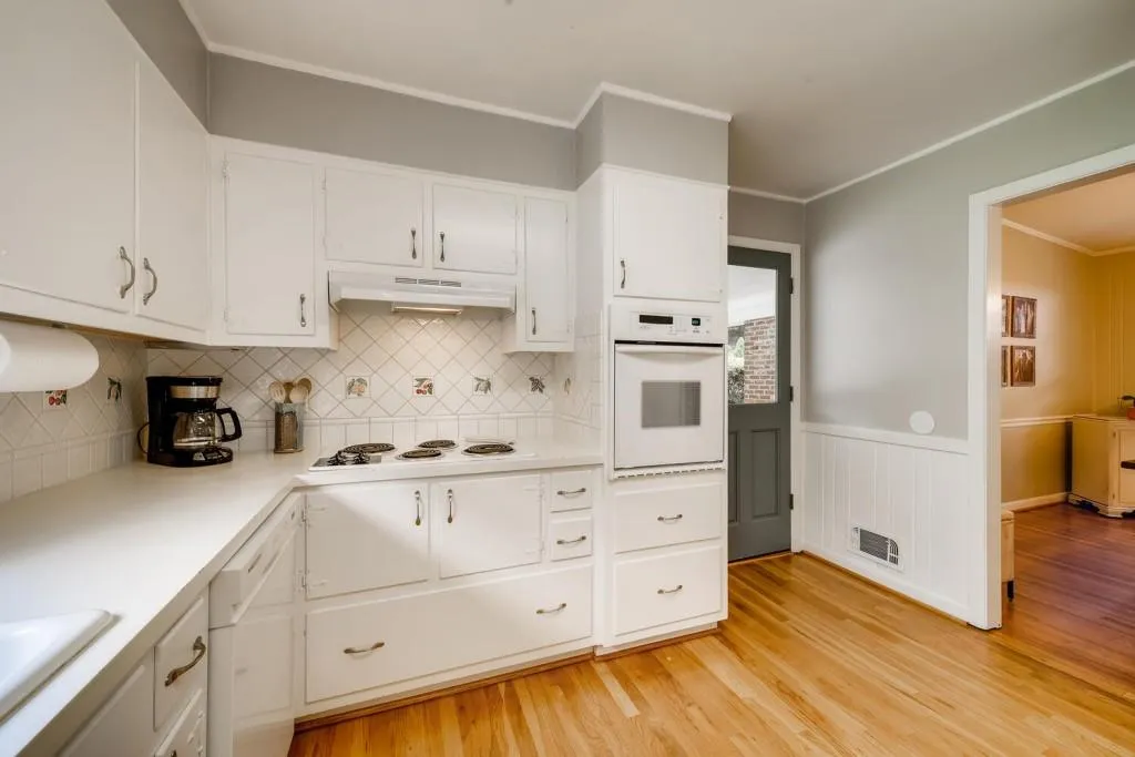 643 Starlight Drive, Sandy Springs, Georgia 30342, 4 Bedrooms Bedrooms, ,3 BathroomsBathrooms,Residential,Sold,643 Starlight Drive,6786515