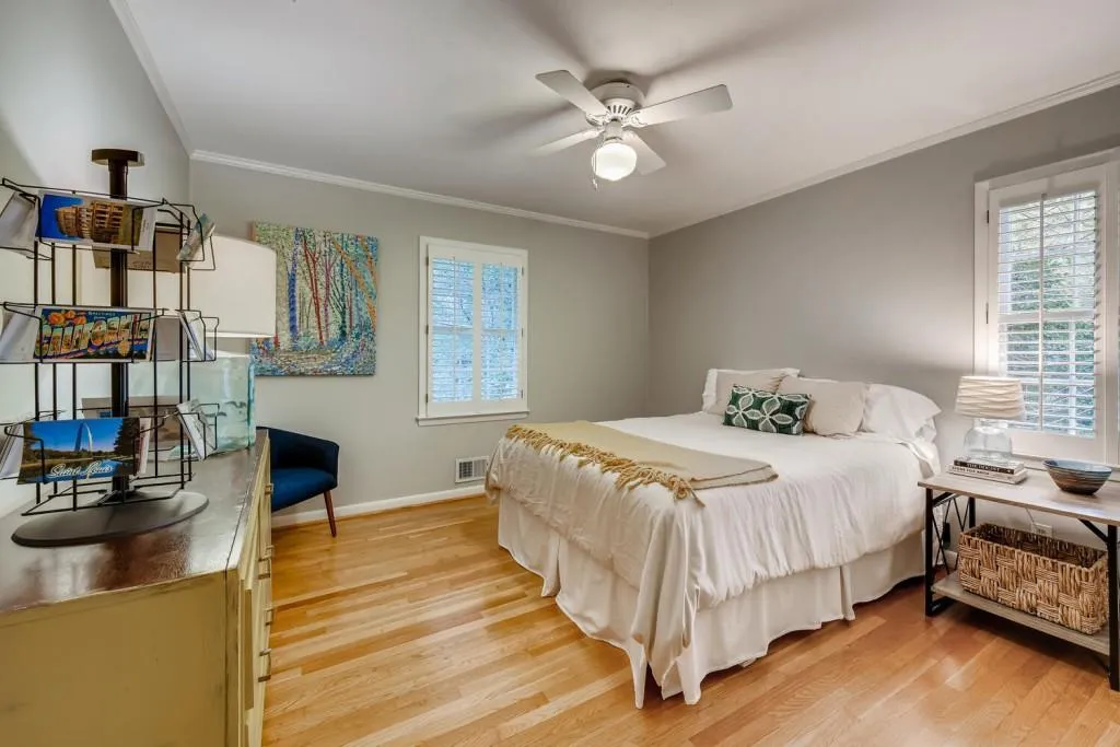 643 Starlight Drive, Sandy Springs, Georgia 30342, 4 Bedrooms Bedrooms, ,3 BathroomsBathrooms,Residential,Sold,643 Starlight Drive,6786515