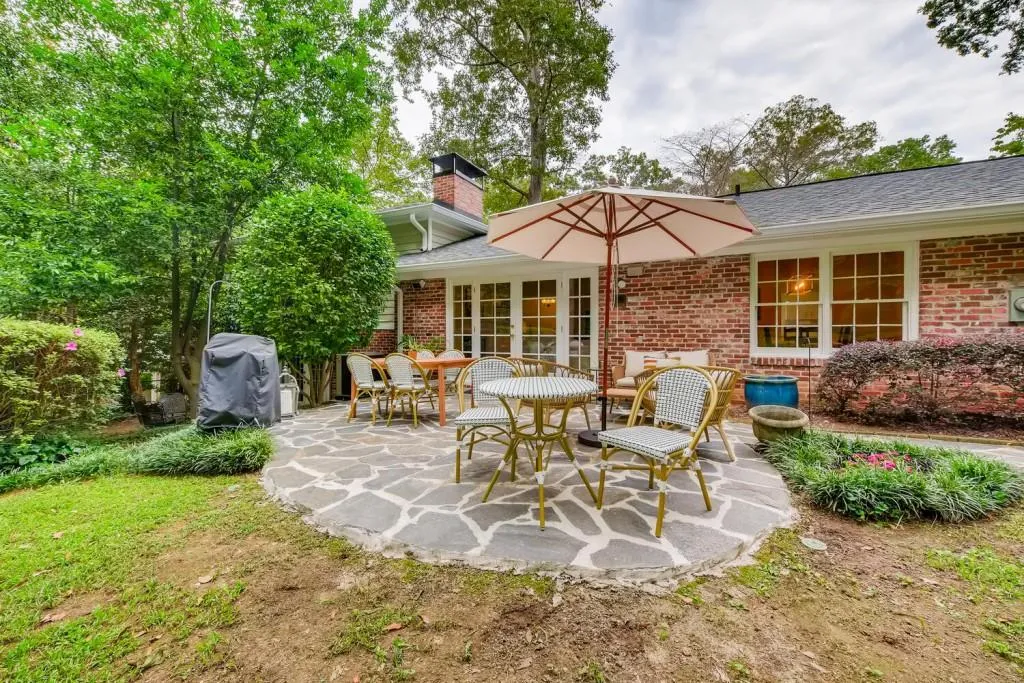 643 Starlight Drive, Sandy Springs, Georgia 30342, 4 Bedrooms Bedrooms, ,3 BathroomsBathrooms,Residential,Sold,643 Starlight Drive,6786515
