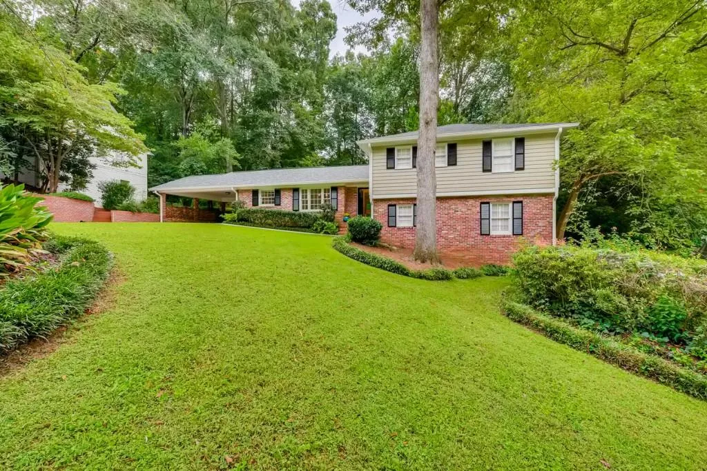643 Starlight Drive, Sandy Springs, Georgia 30342, 4 Bedrooms Bedrooms, ,3 BathroomsBathrooms,Residential,Sold,643 Starlight Drive,6786515