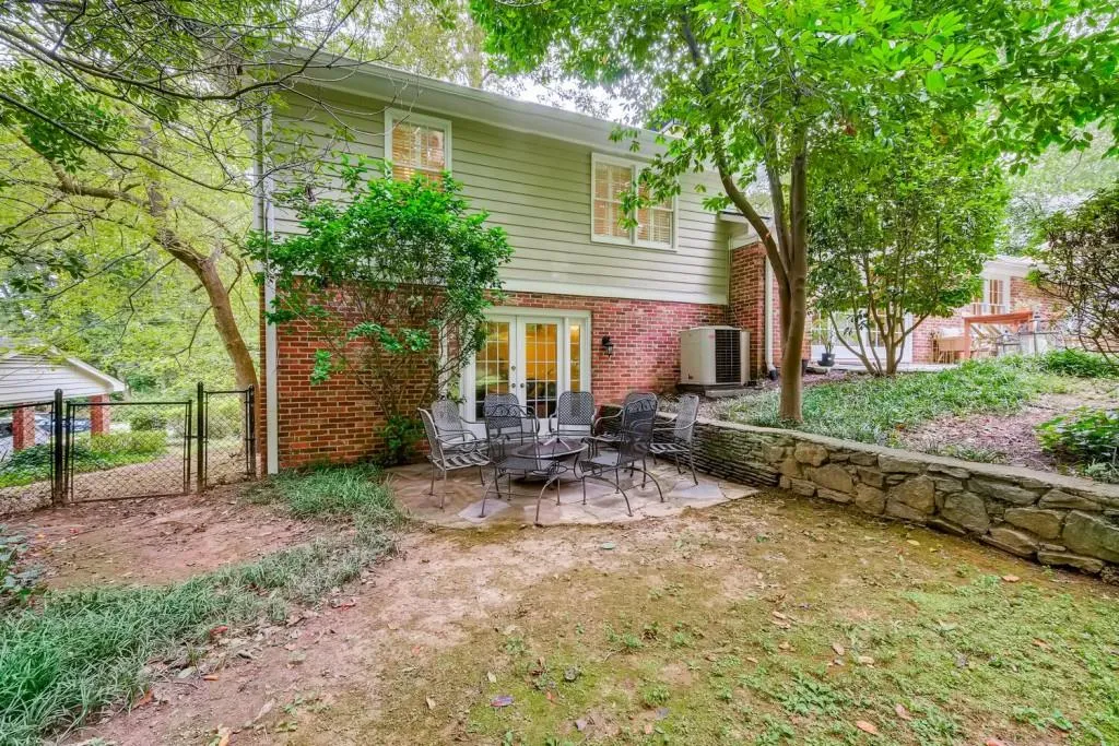 643 Starlight Drive, Sandy Springs, Georgia 30342, 4 Bedrooms Bedrooms, ,3 BathroomsBathrooms,Residential,Sold,643 Starlight Drive,6786515