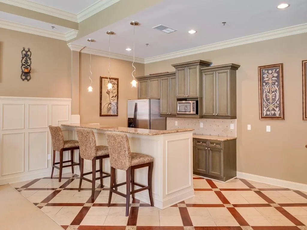 5490 Glenridge View, Sandy Springs, Georgia 30342, 2 Bedrooms Bedrooms, ,2 BathroomsBathrooms,Residential,Sold,5490 Glenridge View,5712921