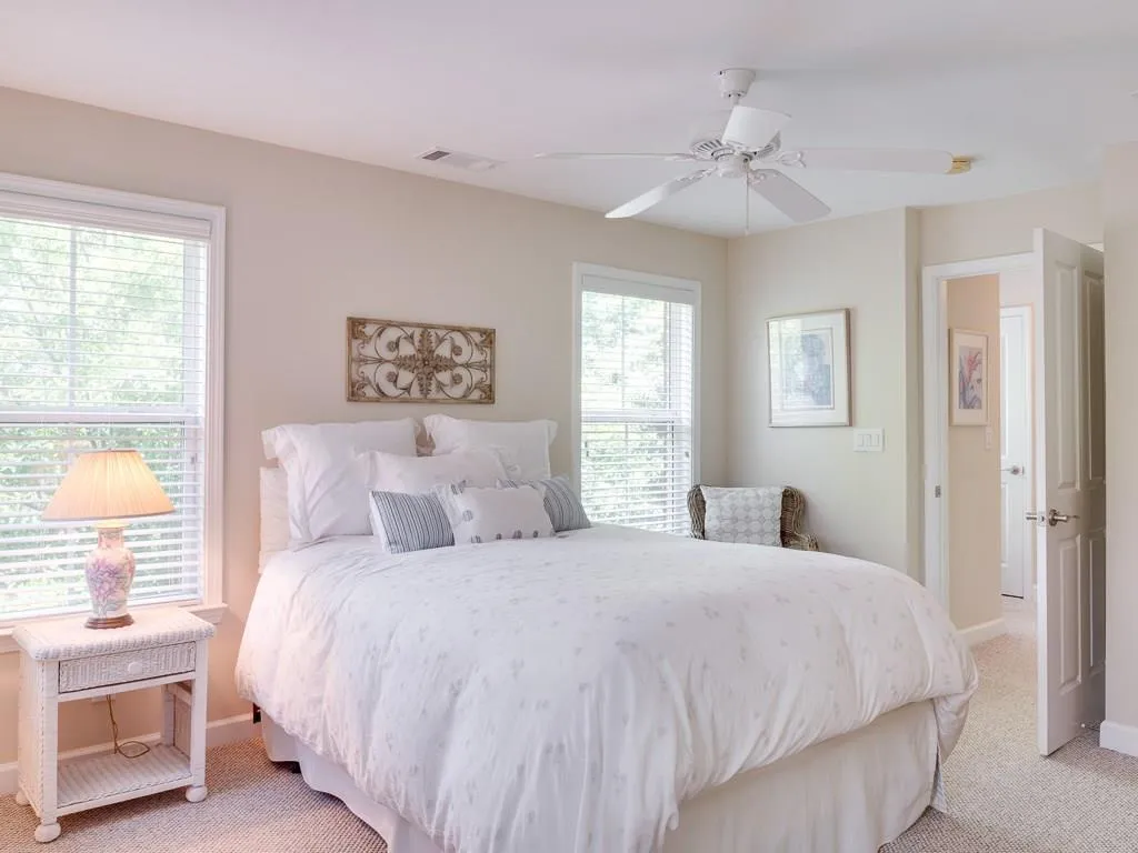 5490 Glenridge View, Sandy Springs, Georgia 30342, 2 Bedrooms Bedrooms, ,2 BathroomsBathrooms,Residential,Sold,5490 Glenridge View,5712921