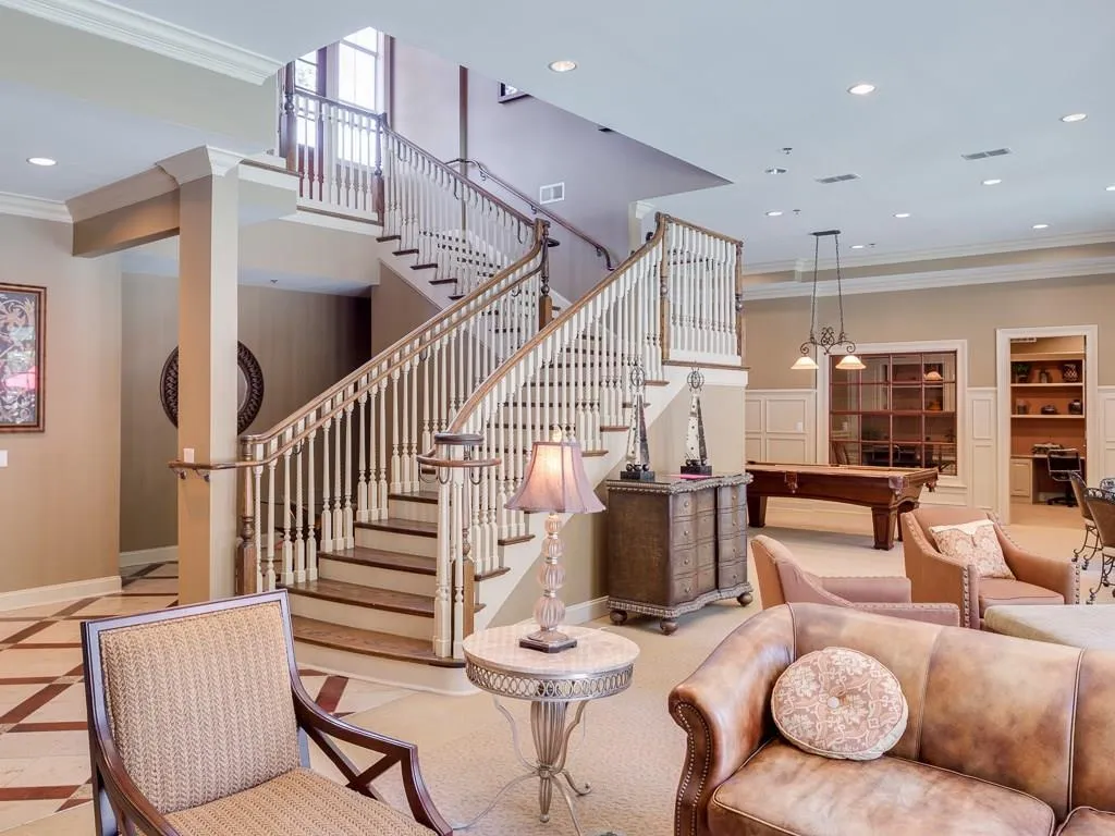 5490 Glenridge View, Sandy Springs, Georgia 30342, 2 Bedrooms Bedrooms, ,2 BathroomsBathrooms,Residential,Sold,5490 Glenridge View,5712921