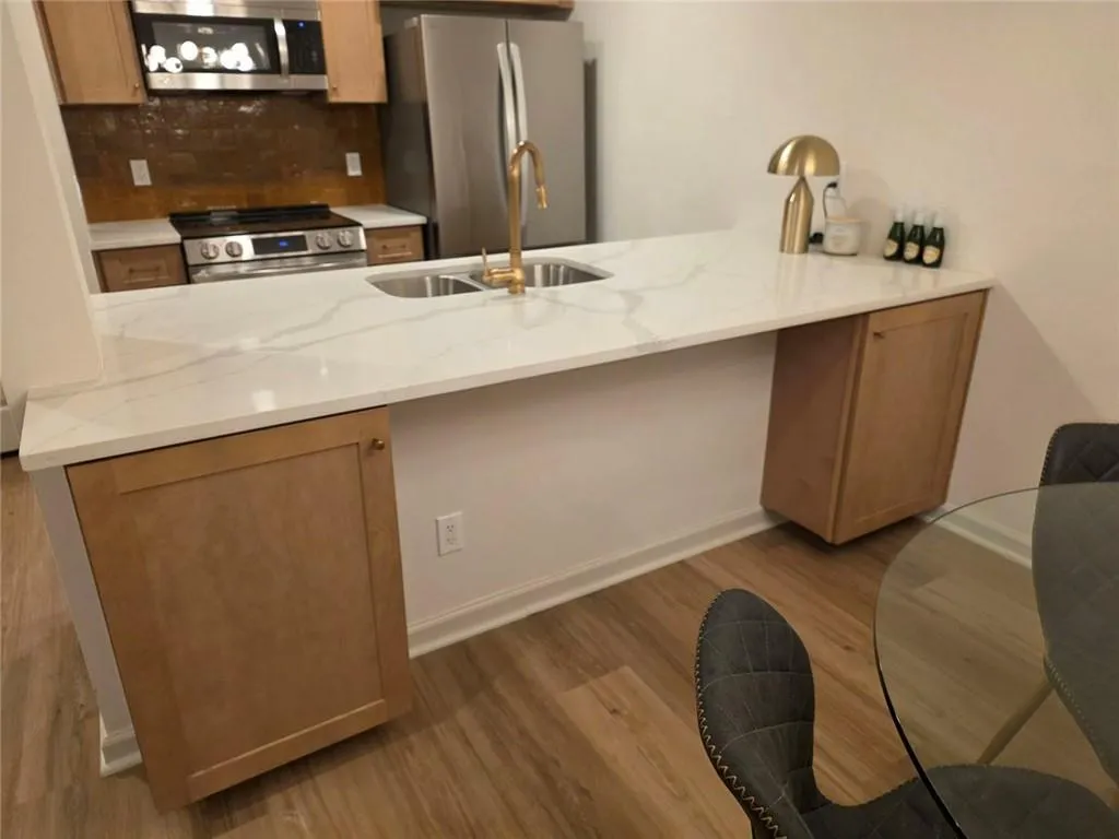 301 Barrington Hills Drive, Atlanta, Georgia 30350, 2 Bedrooms Bedrooms, ,2 BathroomsBathrooms,Residential,For Sale,301 Barrington Hills Drive,7712343