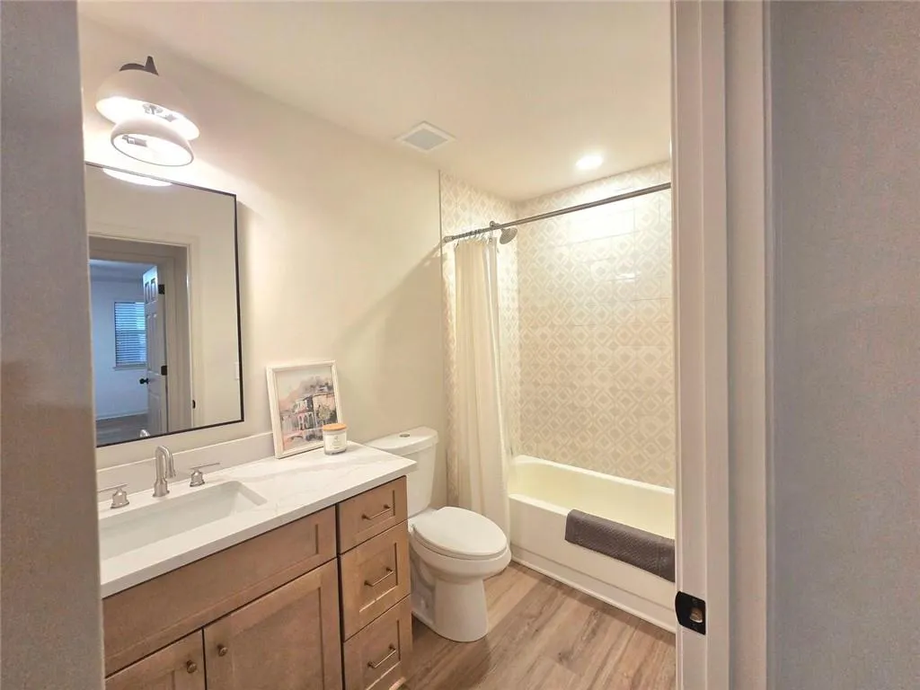 301 Barrington Hills Drive, Atlanta, Georgia 30350, 2 Bedrooms Bedrooms, ,2 BathroomsBathrooms,Residential,For Sale,301 Barrington Hills Drive,7712343