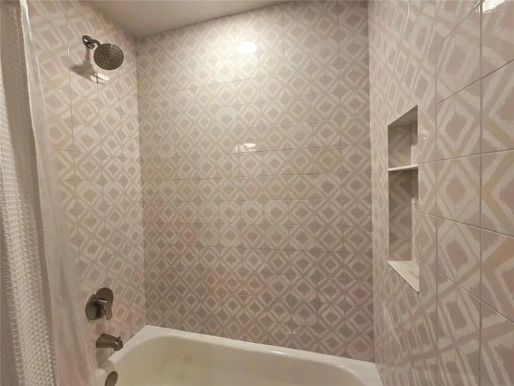 301 Barrington Hills Drive, Atlanta, Georgia 30350, 2 Bedrooms Bedrooms, ,2 BathroomsBathrooms,Residential,For Sale,301 Barrington Hills Drive,7712343