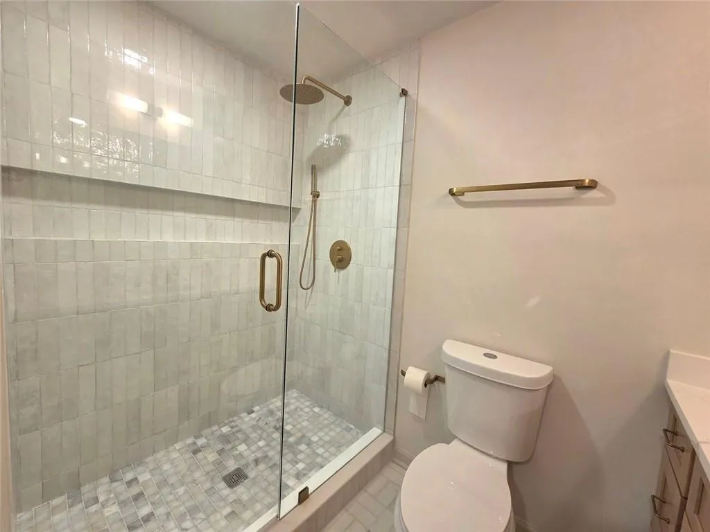 301 Barrington Hills Drive, Atlanta, Georgia 30350, 2 Bedrooms Bedrooms, ,2 BathroomsBathrooms,Residential,For Sale,301 Barrington Hills Drive,7712343